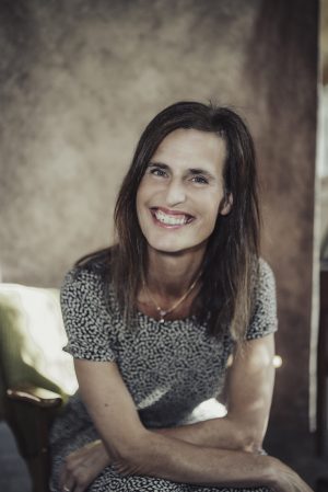 Bilingual copywriter (EN/DE), editor and translator, Tessa Hellbusch